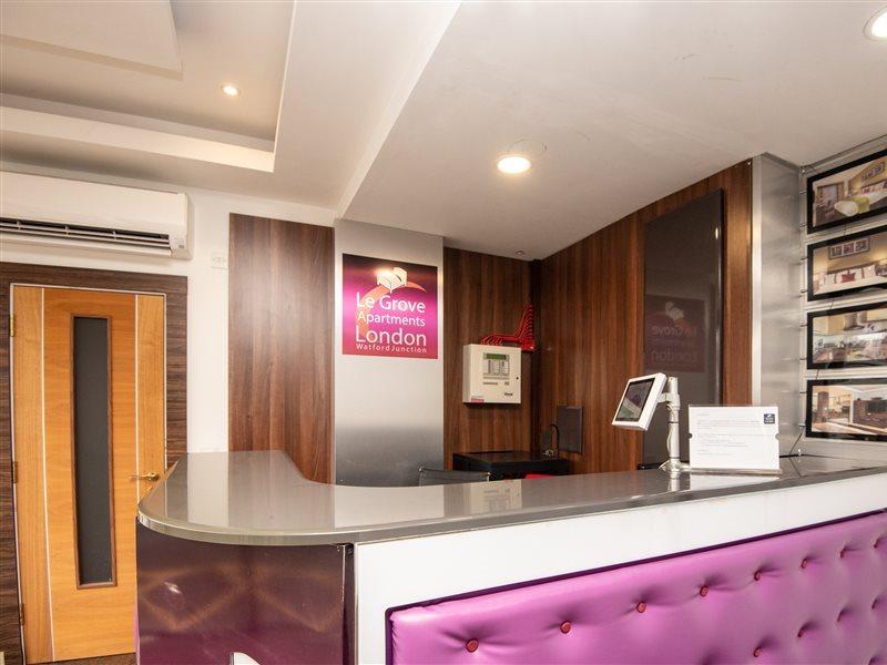 Livin' Serviced Apartments Watford  Ngoại thất bức ảnh