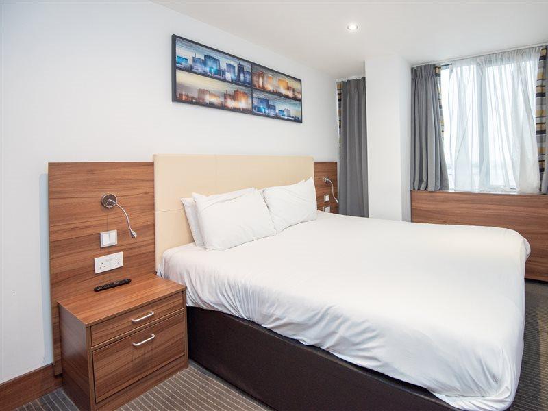 Livin' Serviced Apartments Watford  Ngoại thất bức ảnh