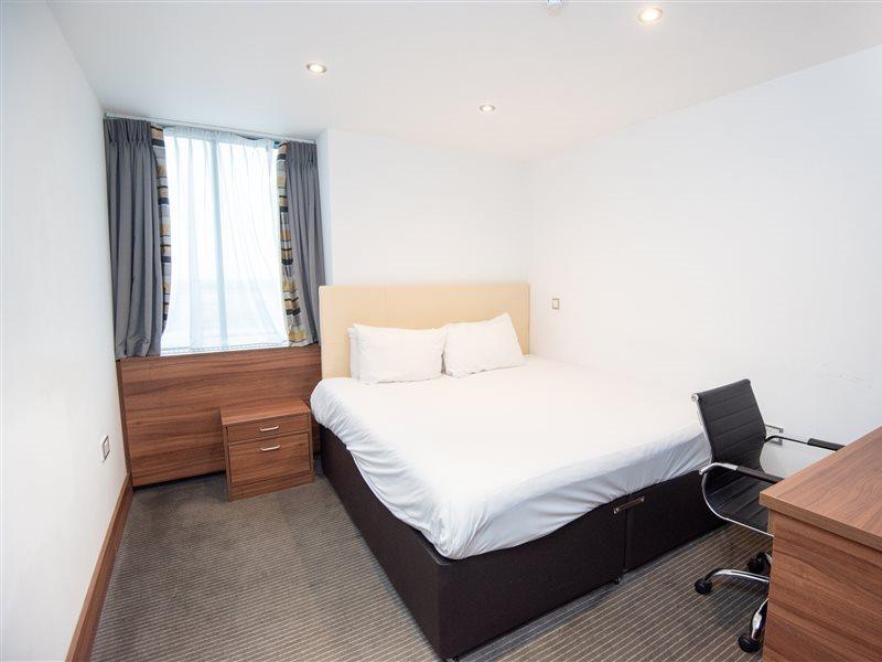 Livin' Serviced Apartments Watford  Ngoại thất bức ảnh