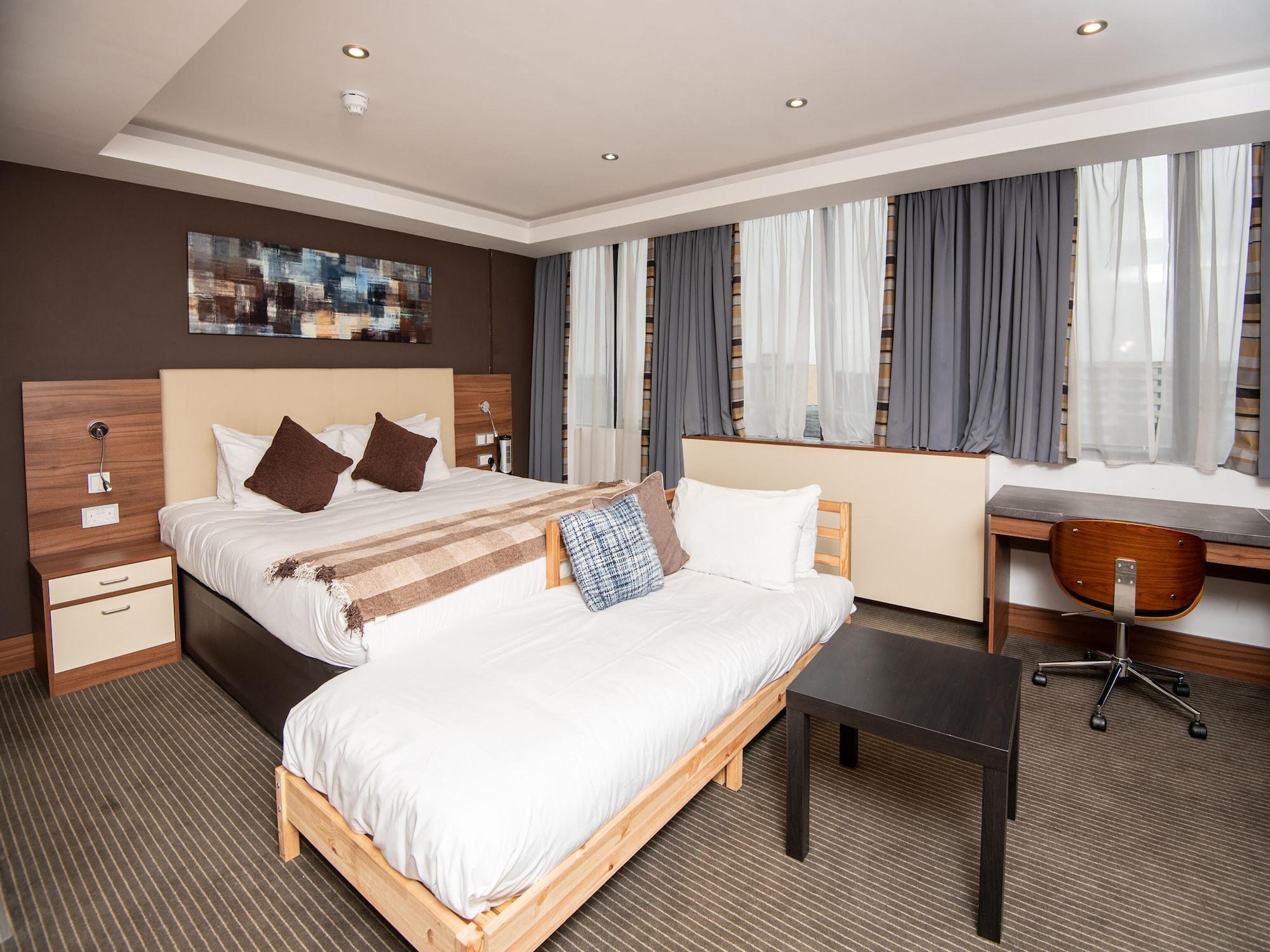 Livin' Serviced Apartments Watford  Ngoại thất bức ảnh