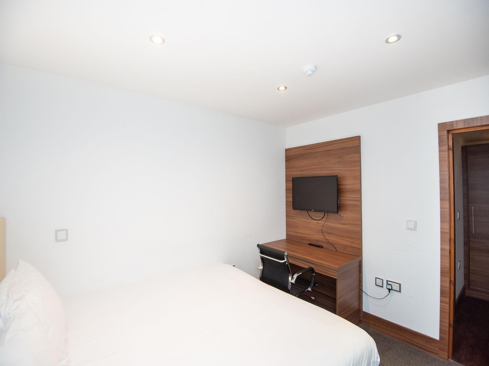 Livin' Serviced Apartments Watford  Ngoại thất bức ảnh