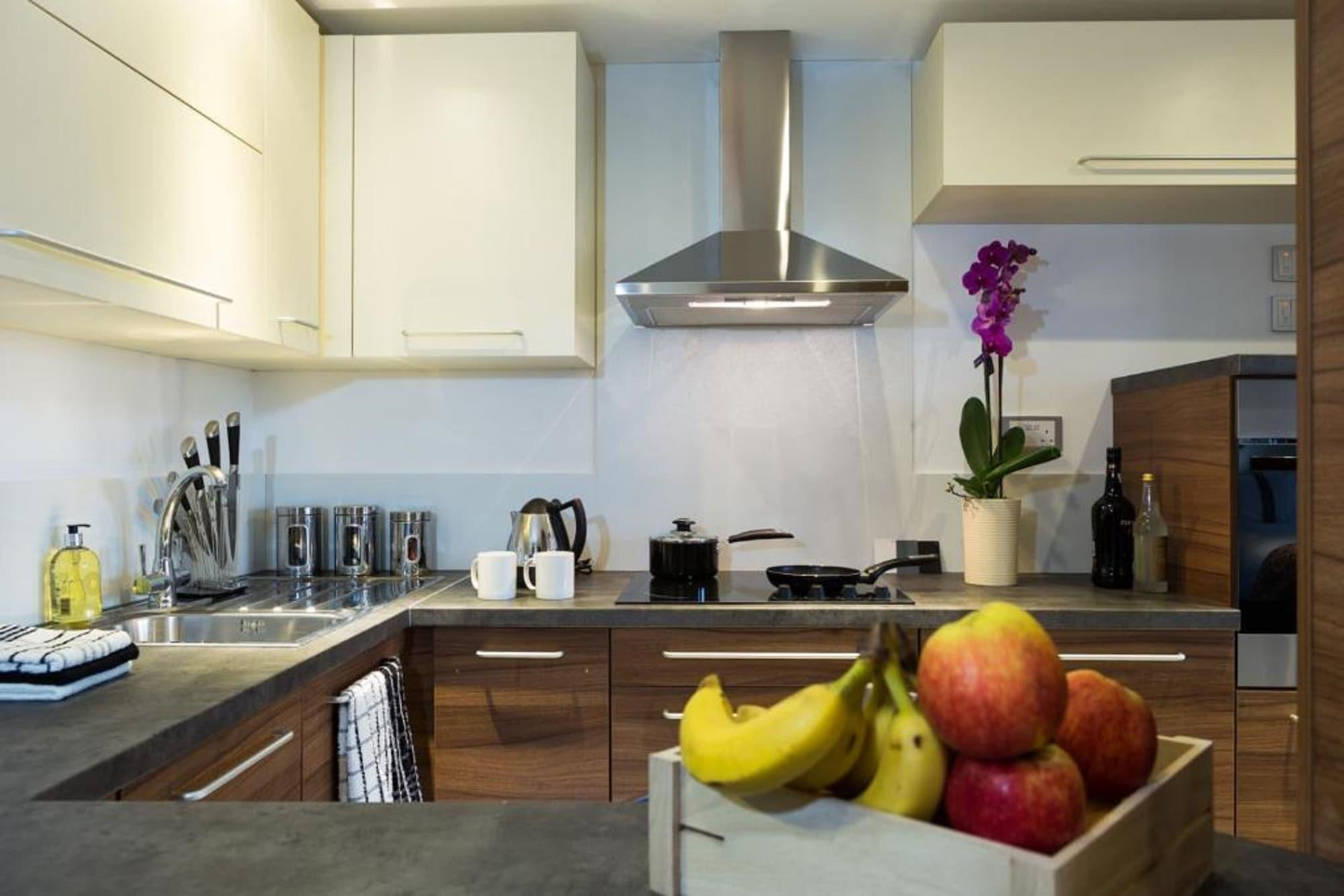Livin' Serviced Apartments Watford  Ngoại thất bức ảnh