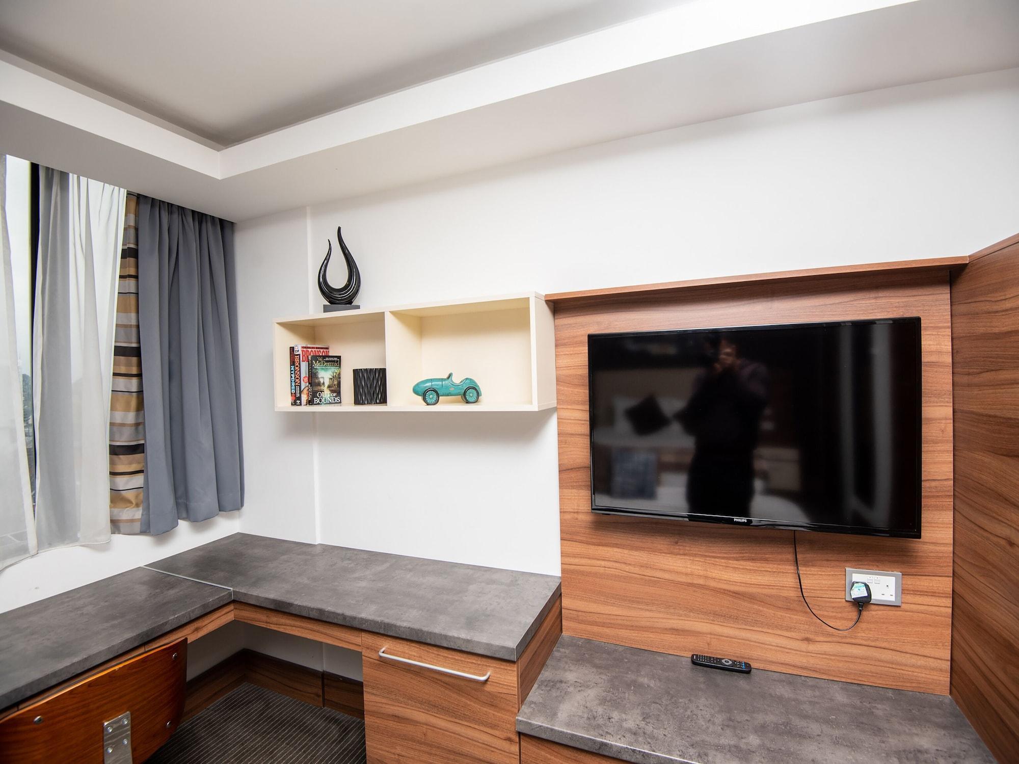 Livin' Serviced Apartments Watford  Ngoại thất bức ảnh