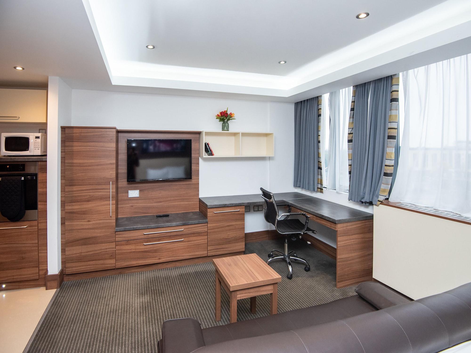 Livin' Serviced Apartments Watford  Ngoại thất bức ảnh