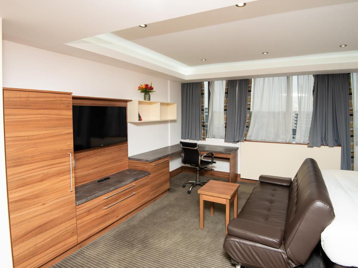 Livin' Serviced Apartments Watford  Ngoại thất bức ảnh