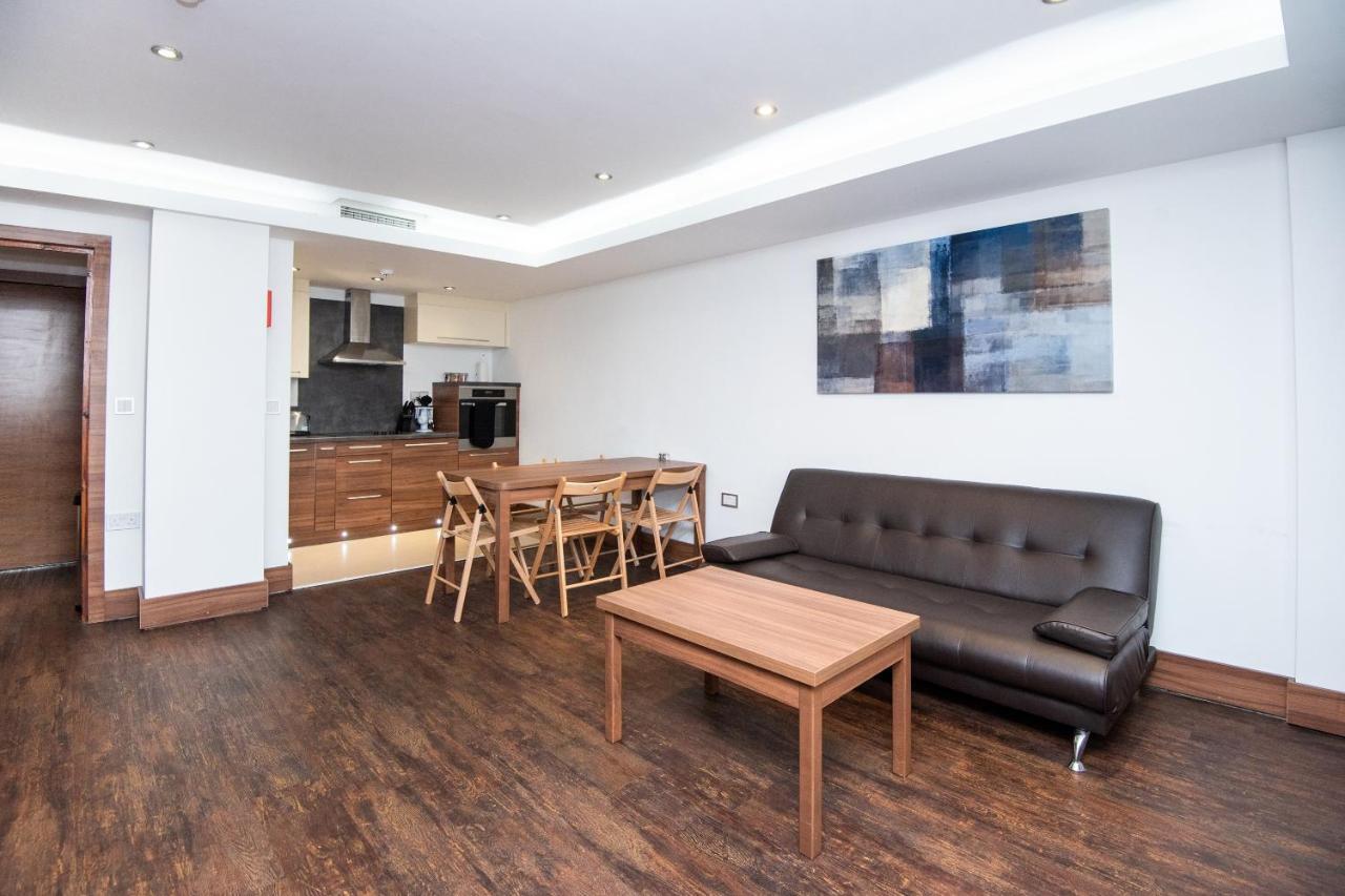 Livin' Serviced Apartments Watford  Ngoại thất bức ảnh